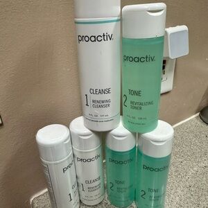 Proactiv Skincare Lot acne,Renewing Cleanser, Revitalizing Toner , Mixed Sizes